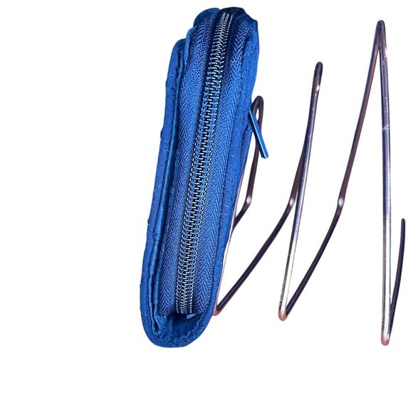 HTF Vera Bradley Merry Mischief Snow Day RFID Turnlock Wallet NWOT - Picture 5 of 11